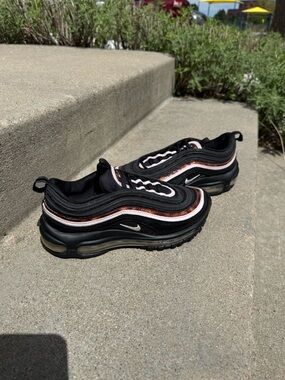 Women’s Nike Air Max 97 (size 7)